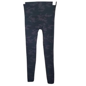 SPANX Look at Me Now Seamless Leggings Camo Small